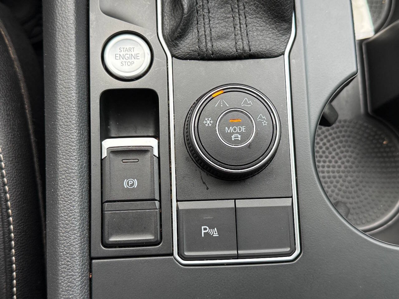 Used 2021 Volkswagen Atlas SE w/ Towing Package AWD/4WD image 33