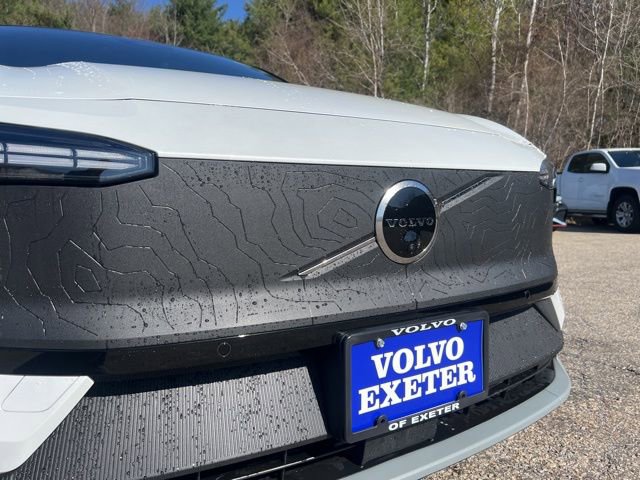 New 2026 Volvo EX30 Cross Country Ultra w/ Protection Package Premier AWD/4WD image 11