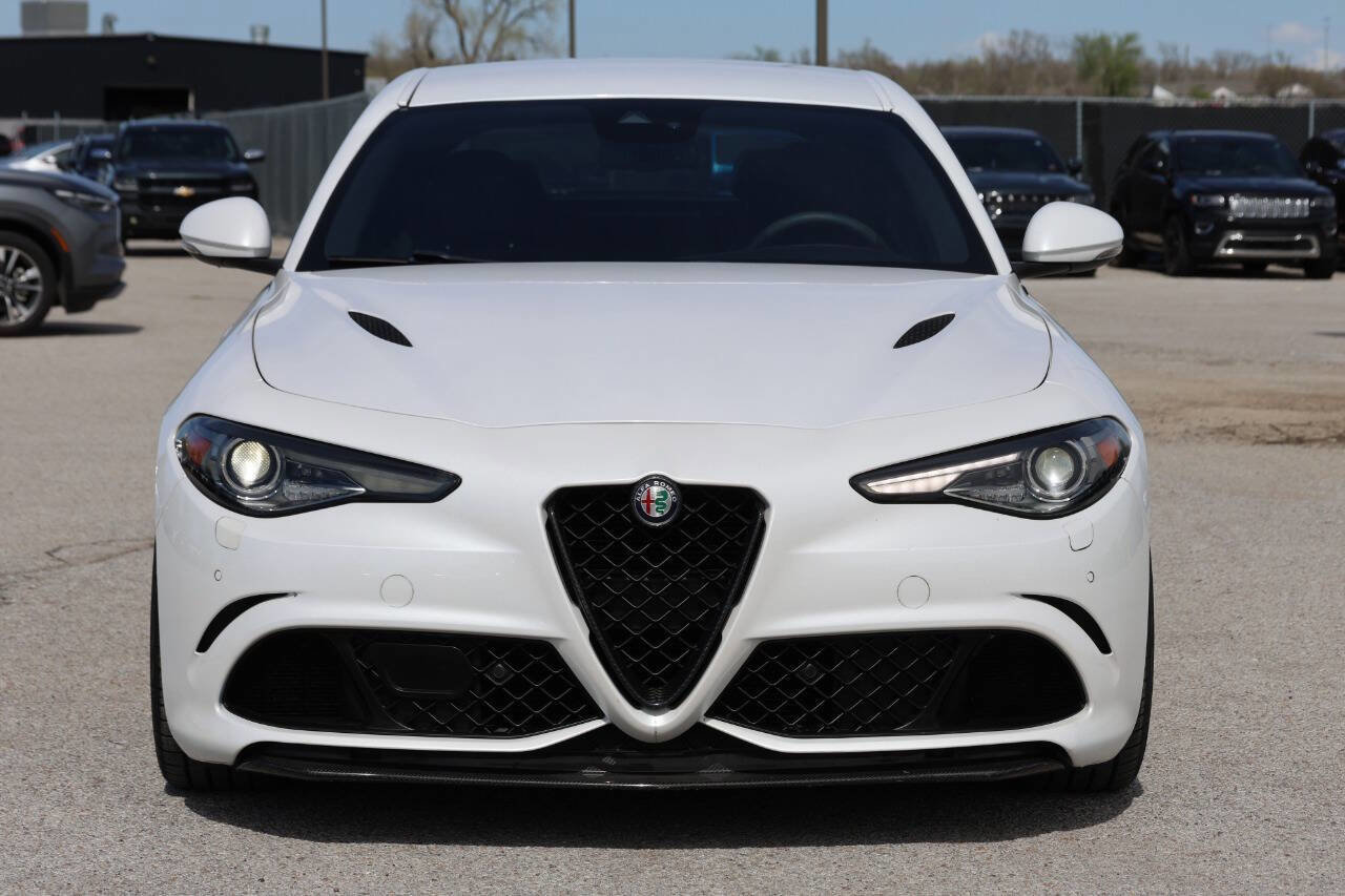 Used 2017 Alfa Romeo Giulia Quadrifoglio RWD image 2