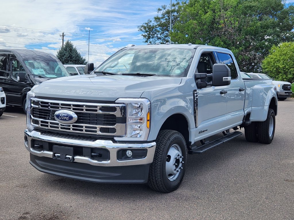 New 2026 Ford F350 XLT AWD/4WD image 3