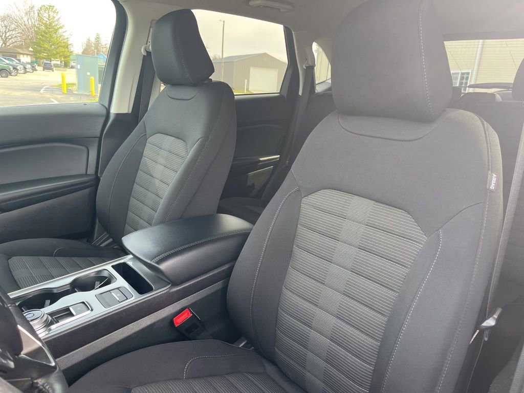 Used 2024 Ford Edge SEL image 12