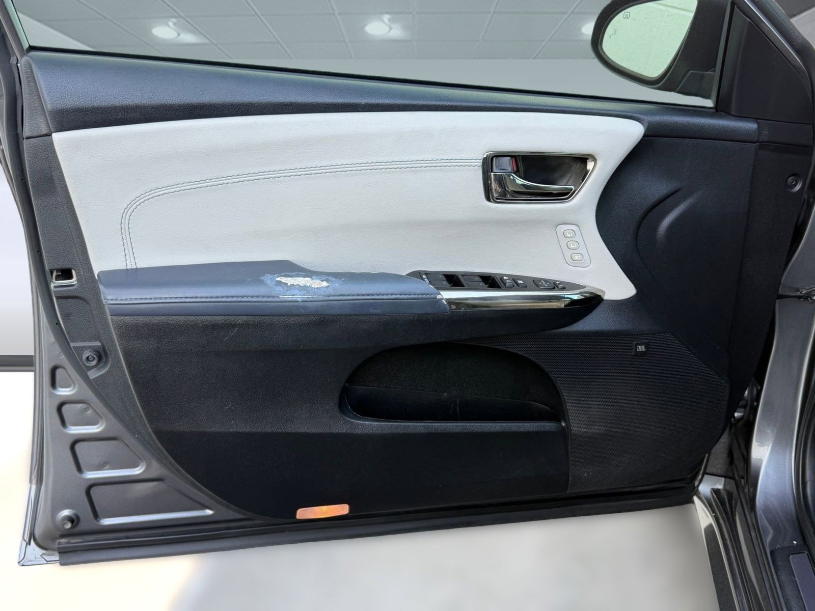 Used 2015 Toyota Avalon Limited FWD image 21