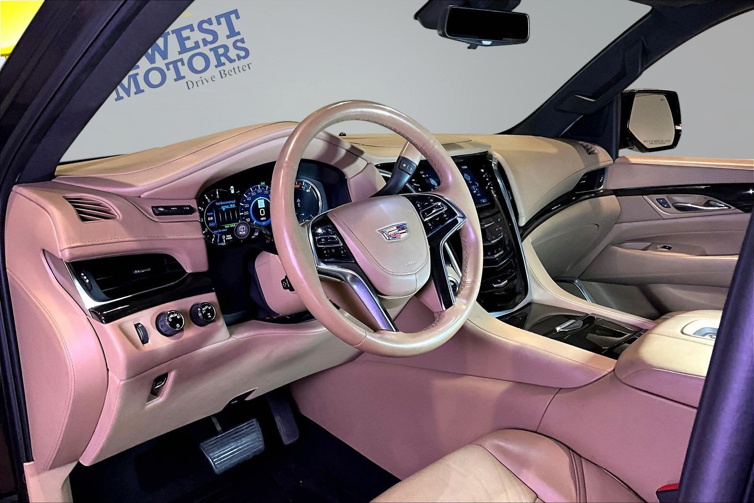 Used 2018 Cadillac Escalade ESV Platinum AWD/4WD image 17