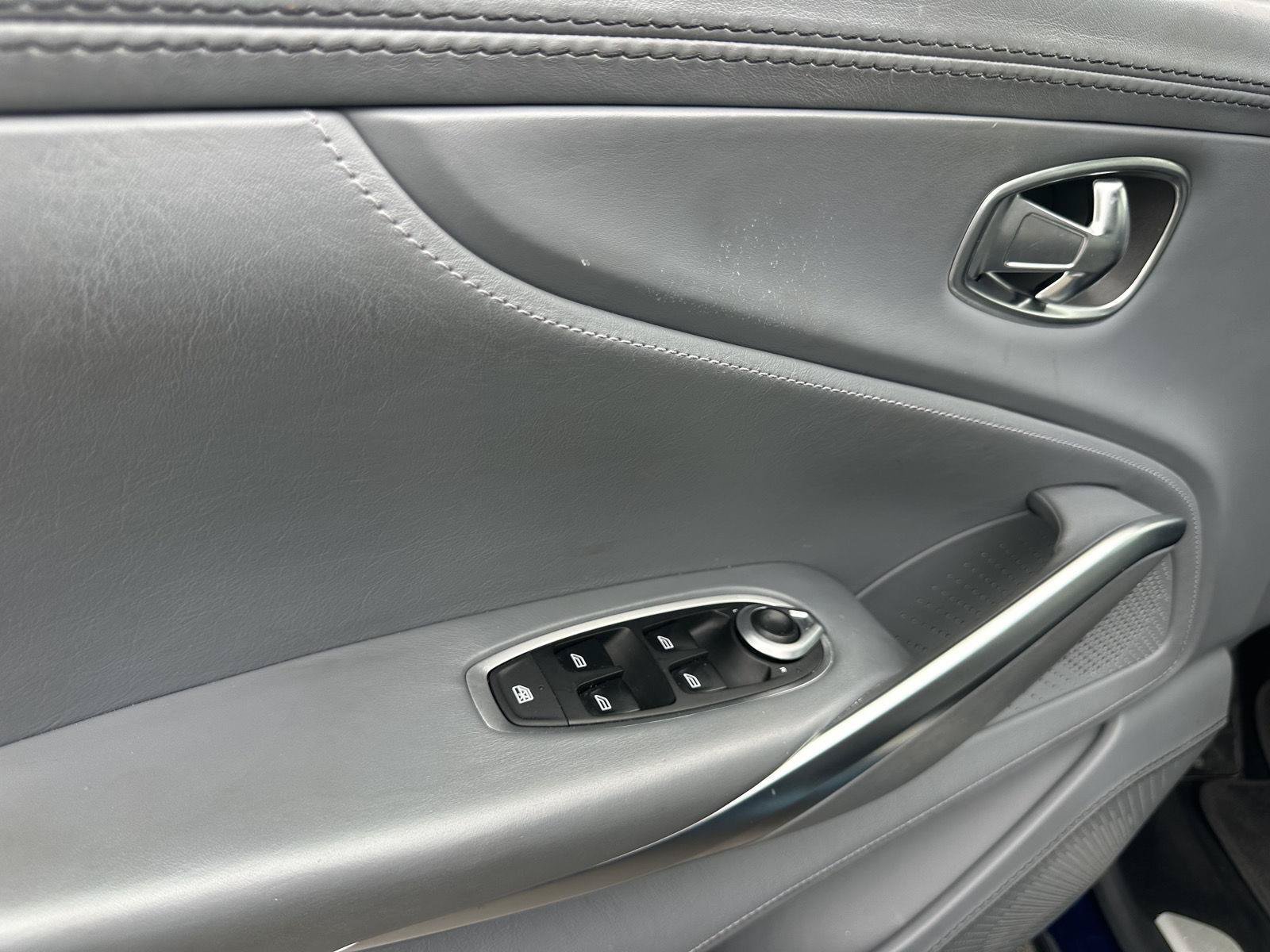 Used 2021 Aston Martin DBX AWD/4WD image 13