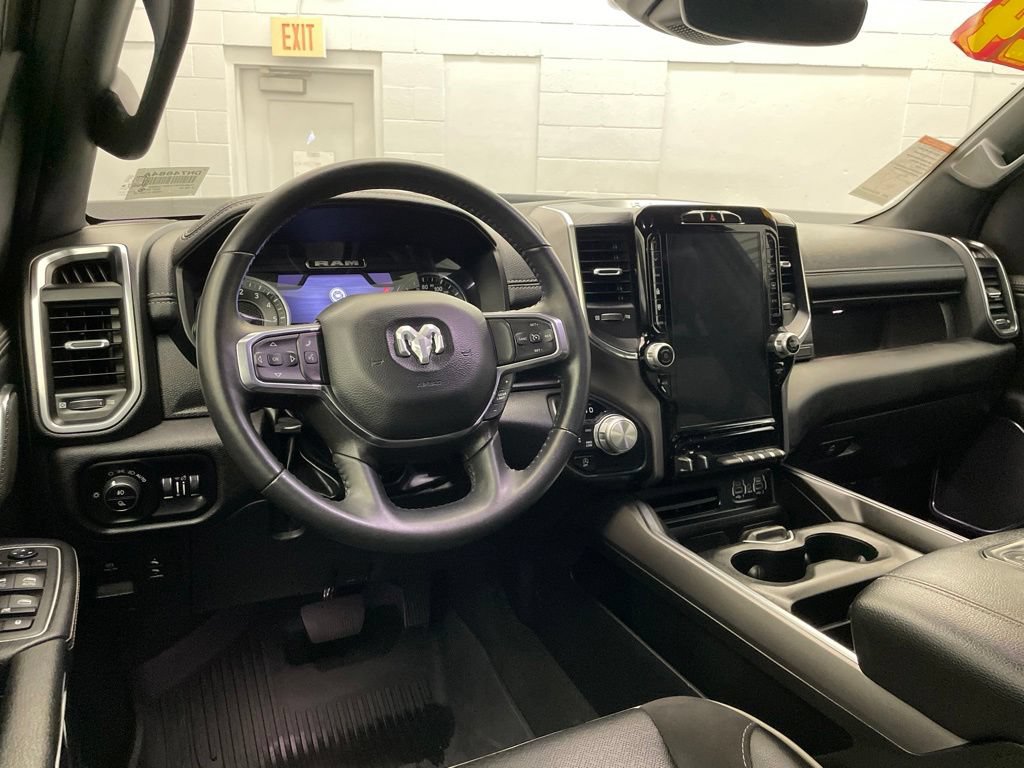 Used 2024 RAM 1500 Laramie AWD/4WD image 15