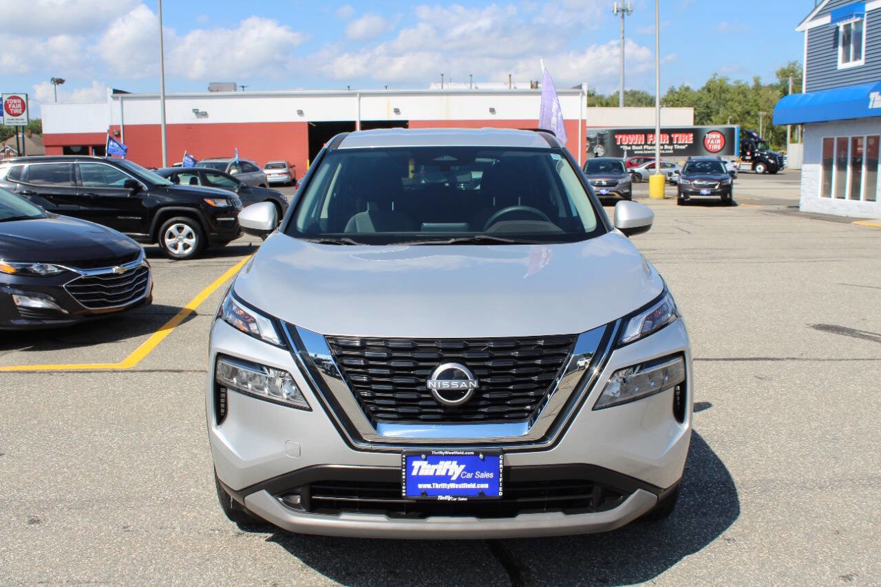 Used 2023 Nissan Rogue SV image 4
