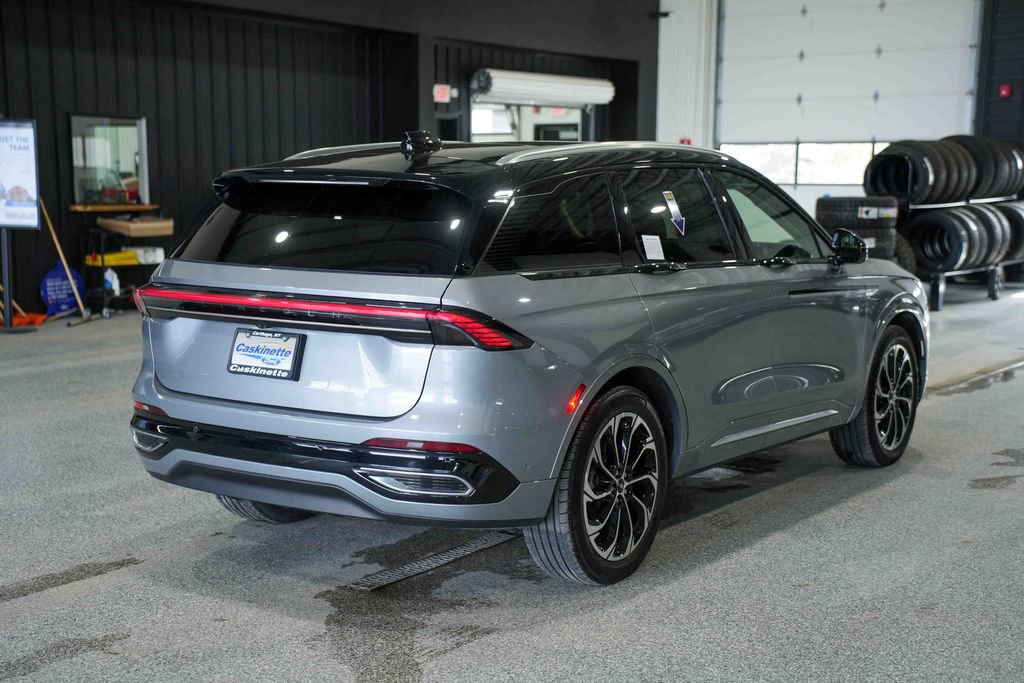 Used 2024 Lincoln Nautilus Reserve w/ Equipment Group 202A image 6