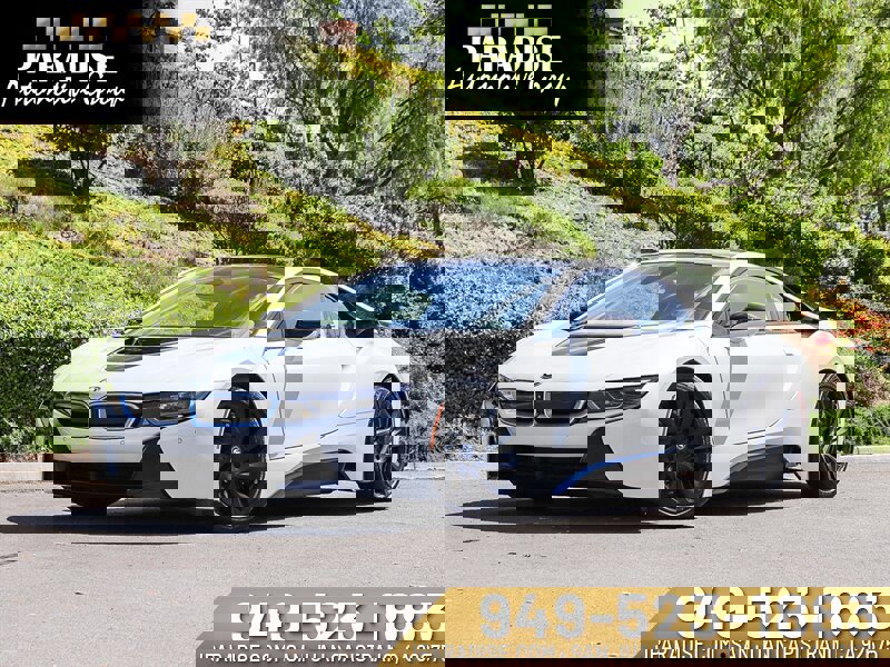 Used 2017 BMW i8 image 1