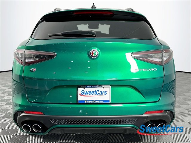 Used 2024 Alfa Romeo Stelvio Quadrifoglio image 6