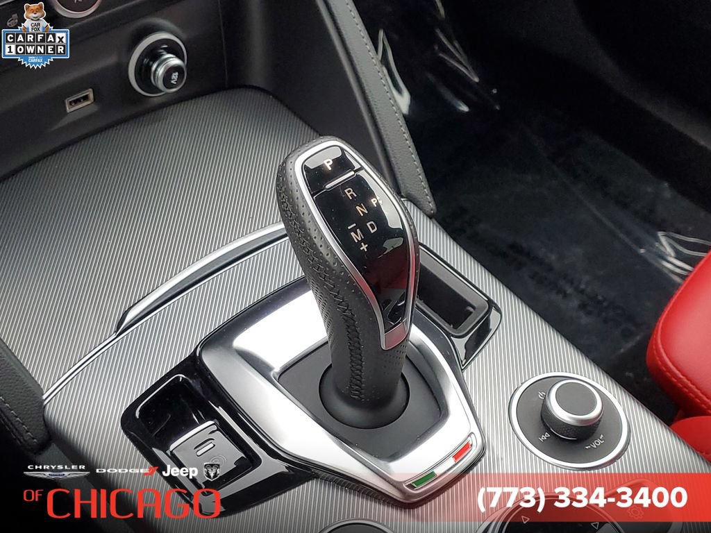 Used 2024 Alfa Romeo Stelvio Veloce AWD/4WD image 36