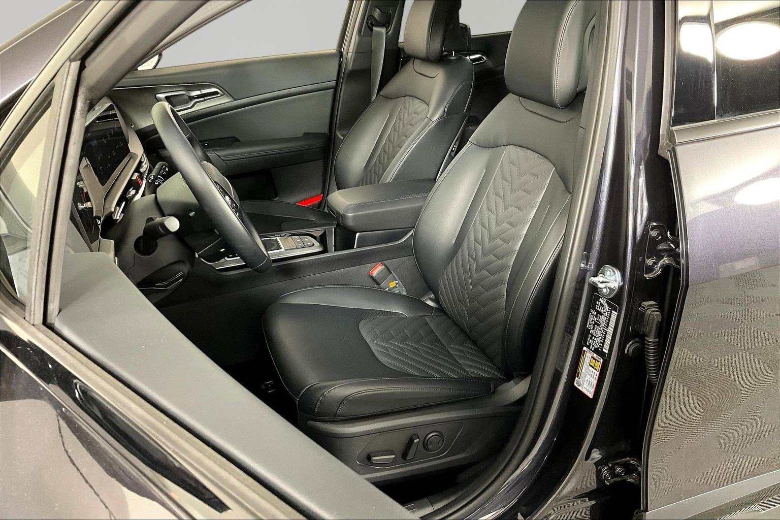 Used 2026 Kia Sportage X-Line w/ X-Line Premium Package AWD/4WD image 21