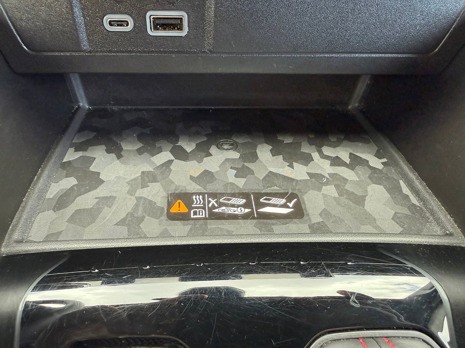 Used 2024 Chevrolet Colorado Z71 w/ Z71 Convenience Package 2 image 27