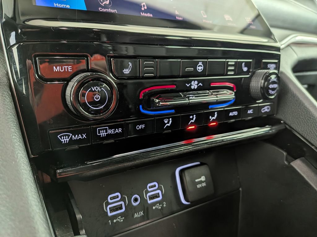 Certified 2023 Jeep Grand Cherokee L Limited image 30