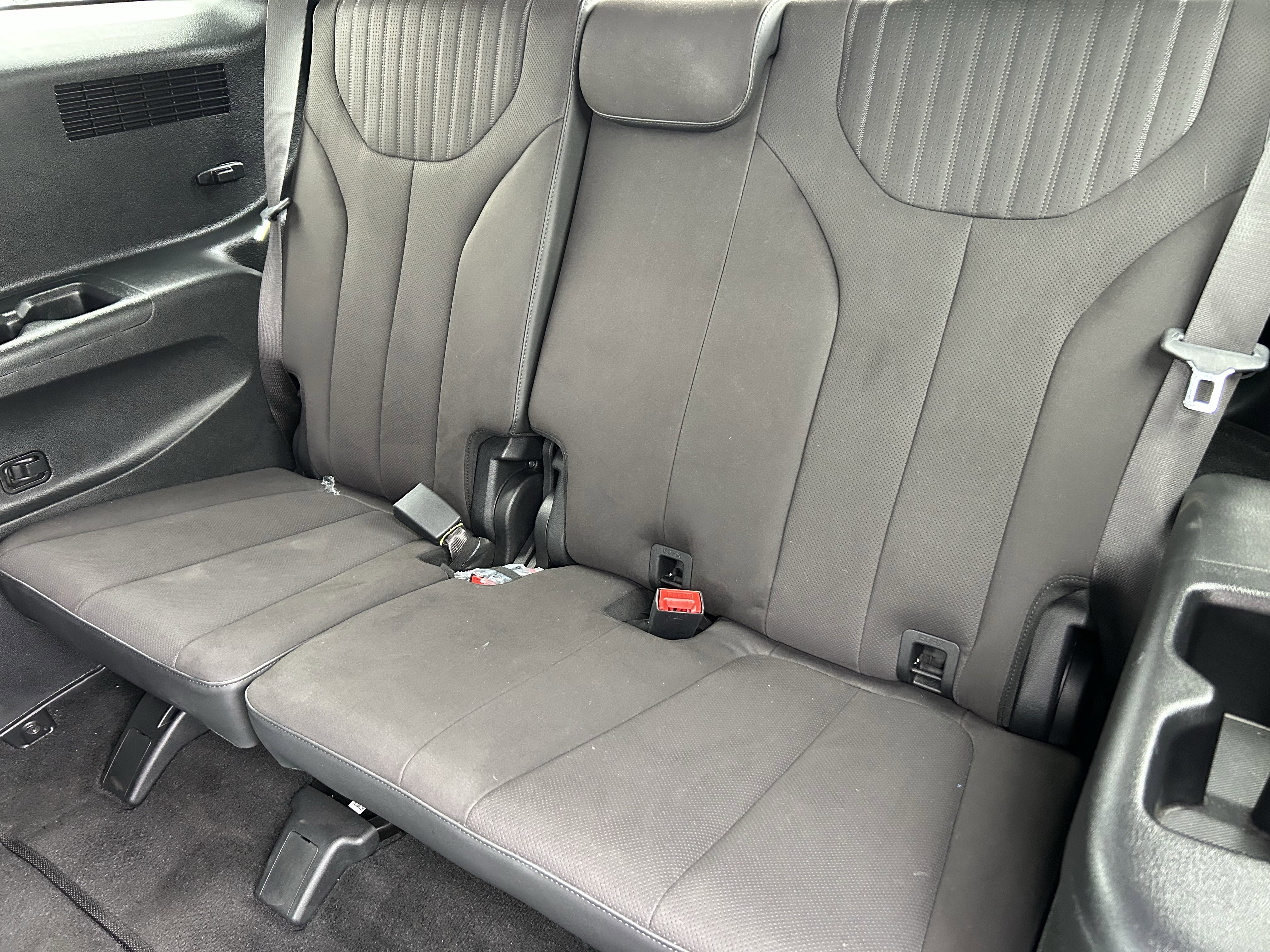 Used 2024 Hyundai Palisade Calligraphy image 18