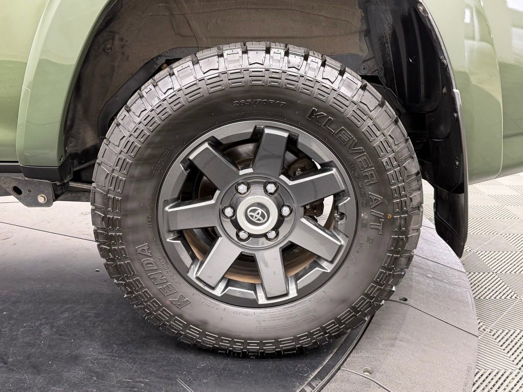 Used 2022 Toyota 4Runner Trail Special Edition AWD/4WD image 16