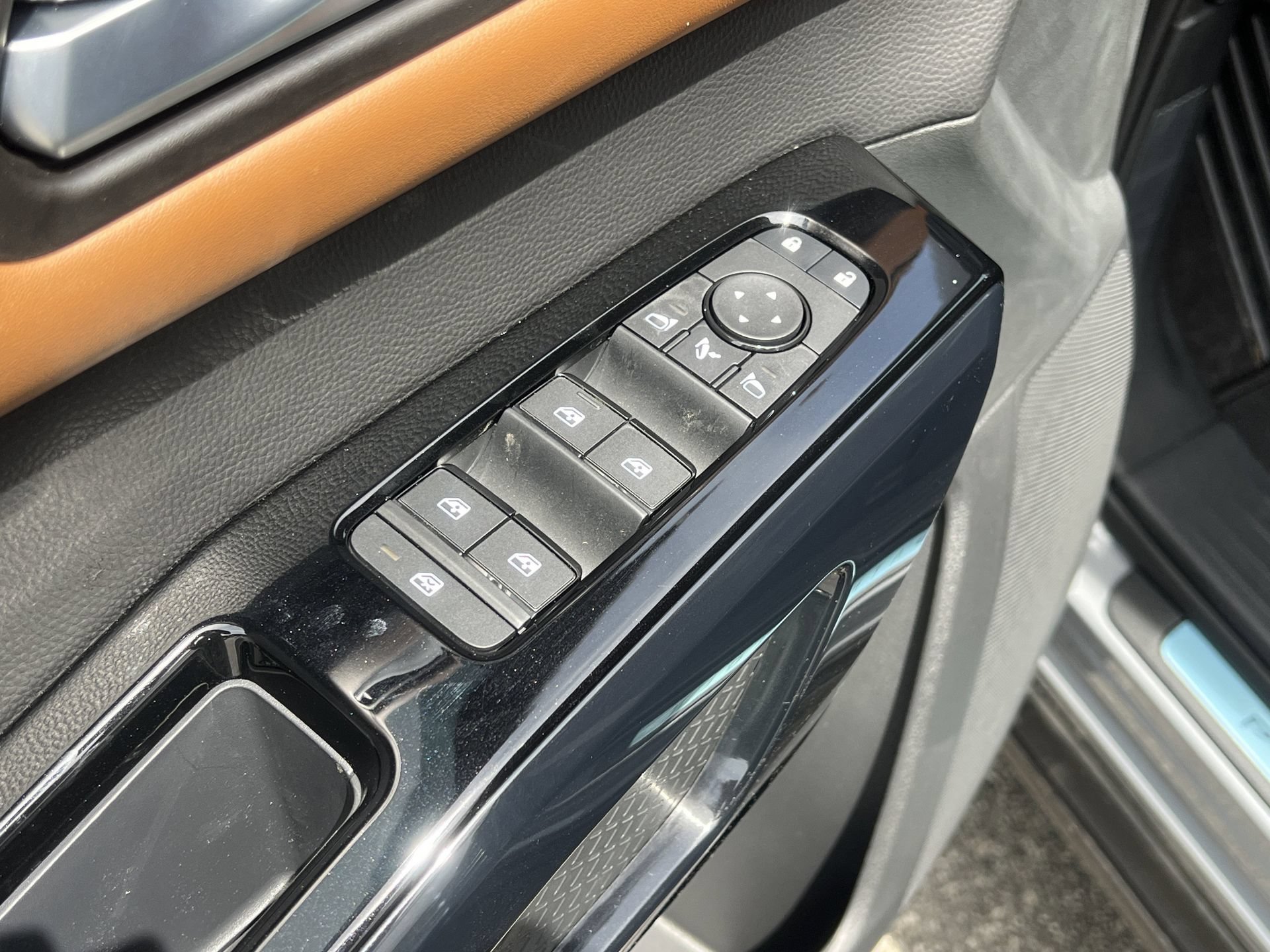 New 2026 Nissan Pathfinder Platinum AWD/4WD image 15