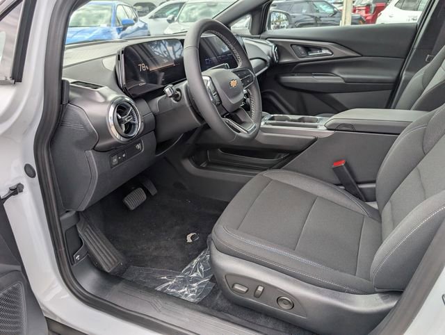 New 2026 Chevrolet Equinox EV LT w/ Comfort Package image 6