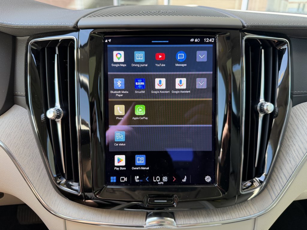 Used 2022 Volvo XC60 B5 Inscription w/ Advanced Package FWD image 22