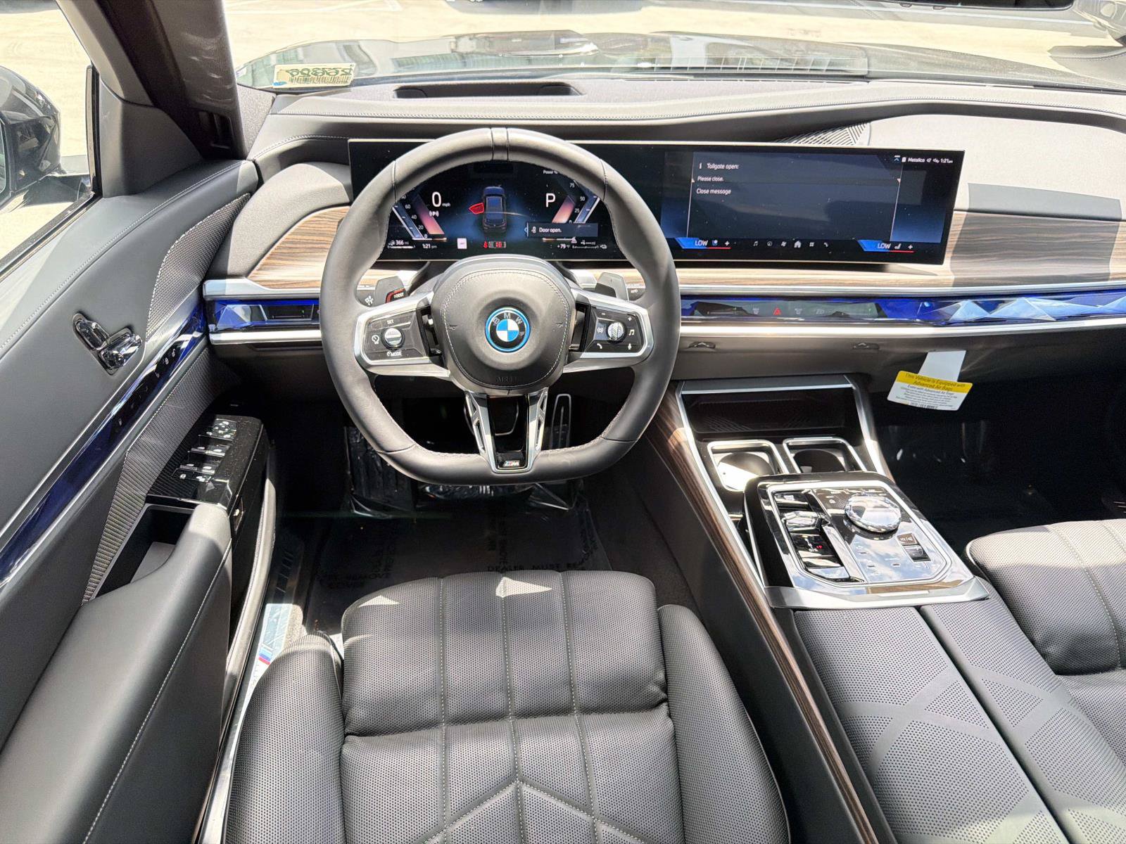 Used 2026 BMW 750e xDrive AWD/4WD image 8