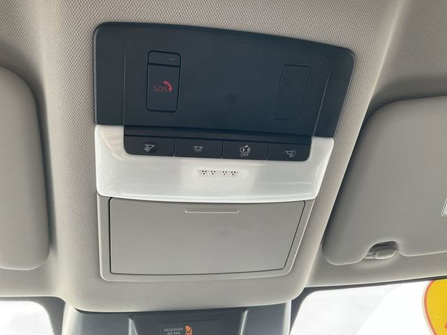 Used 2024 Nissan Rogue SV image 16