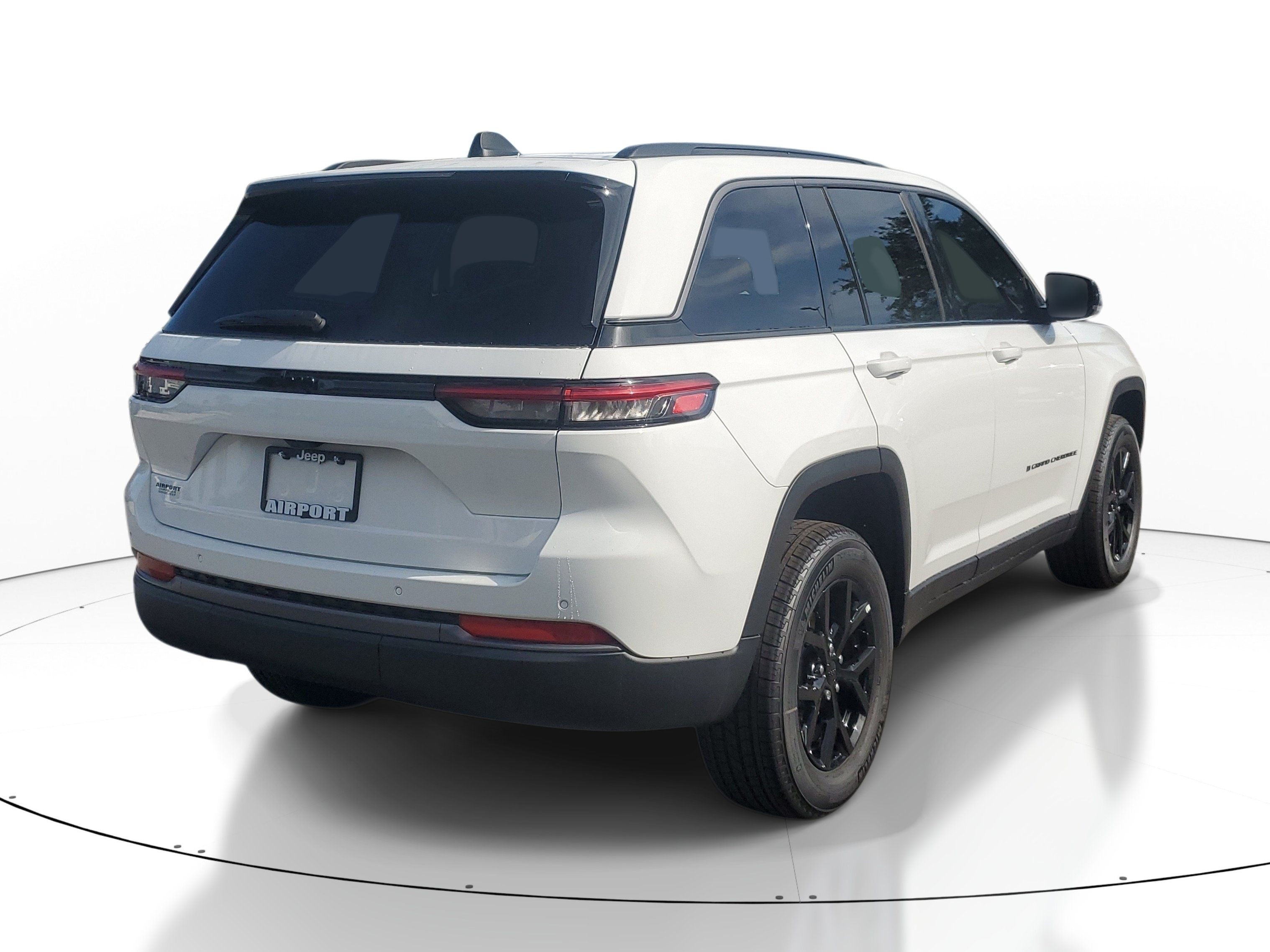 New 2026 Jeep Grand Cherokee Altitude RWD image 5