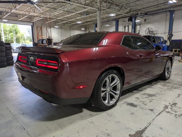 Used 2022 Dodge Challenger R/T RWD image 3