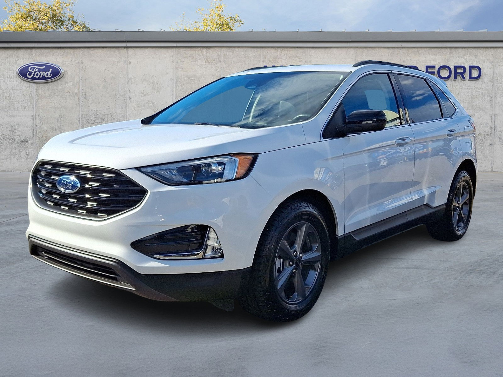 Certified 2022 Ford Edge SEL w/ Sport Appearance Package image 3