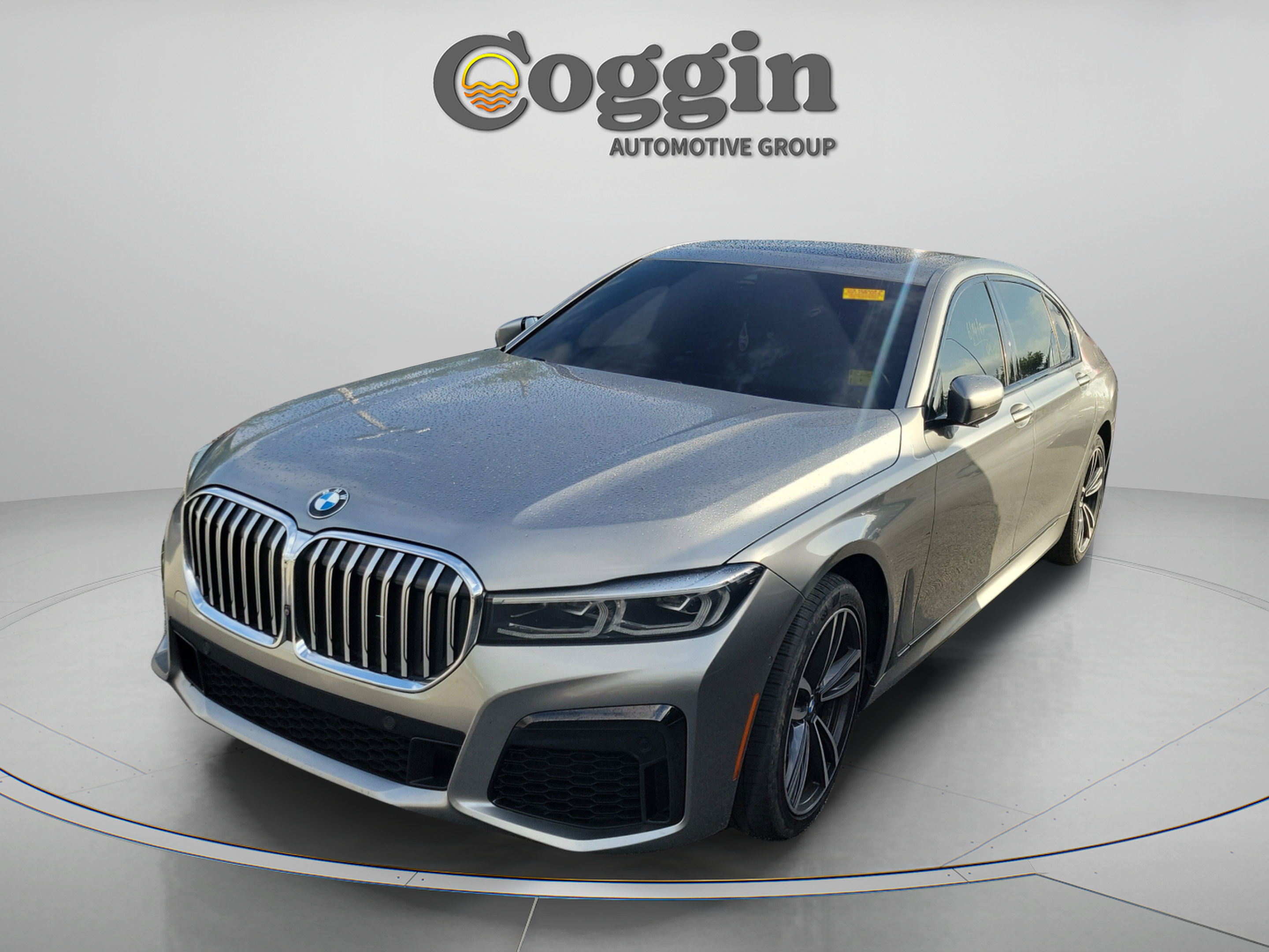 Used 2020 BMW 740i xDrive w/ M Sport Package AWD/4WD image 2