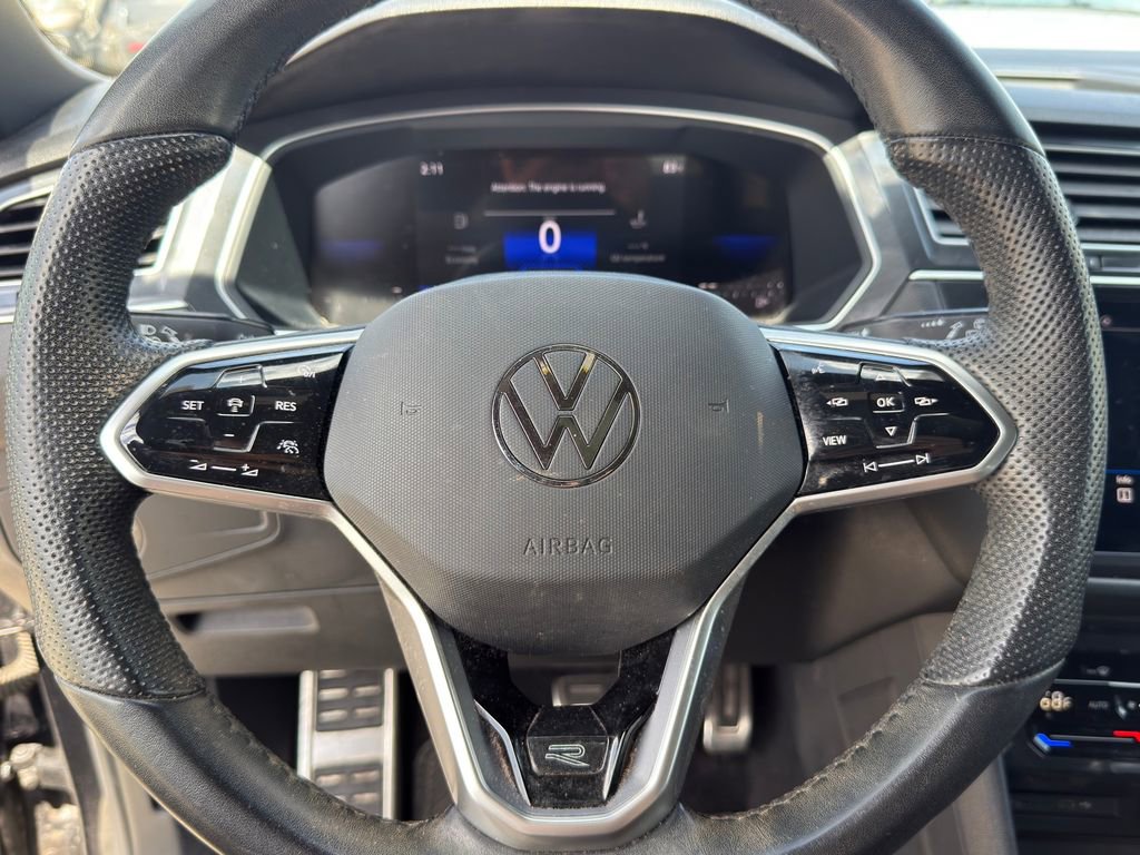 Used 2023 Volkswagen Tiguan SE R-Line image 15