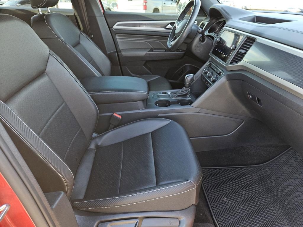 Used 2021 Volkswagen Atlas Cross Sport SE w/ Panoramic Sunroof Package image 27