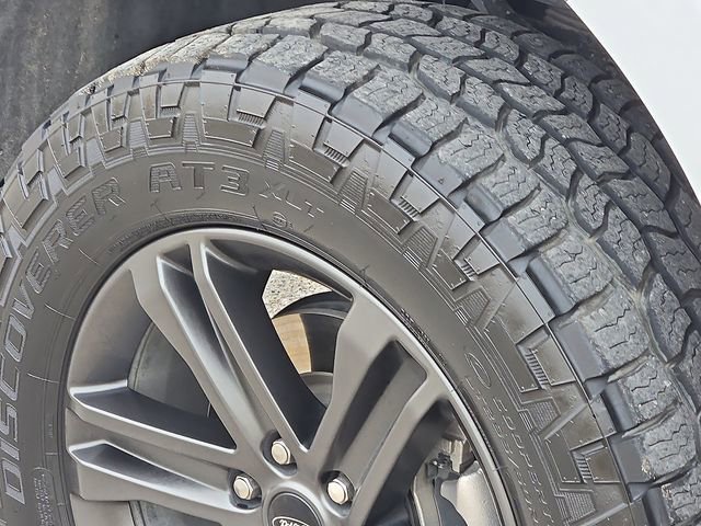 Used 2022 Ford F150 Lariat w/ Max Trailer Tow Package image 10