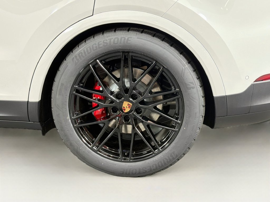 New 2026 Porsche Cayenne S AWD/4WD image 33