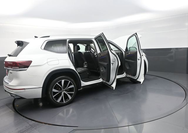 Used 2024 Volkswagen Atlas SEL Premium R-Line AWD/4WD image 16