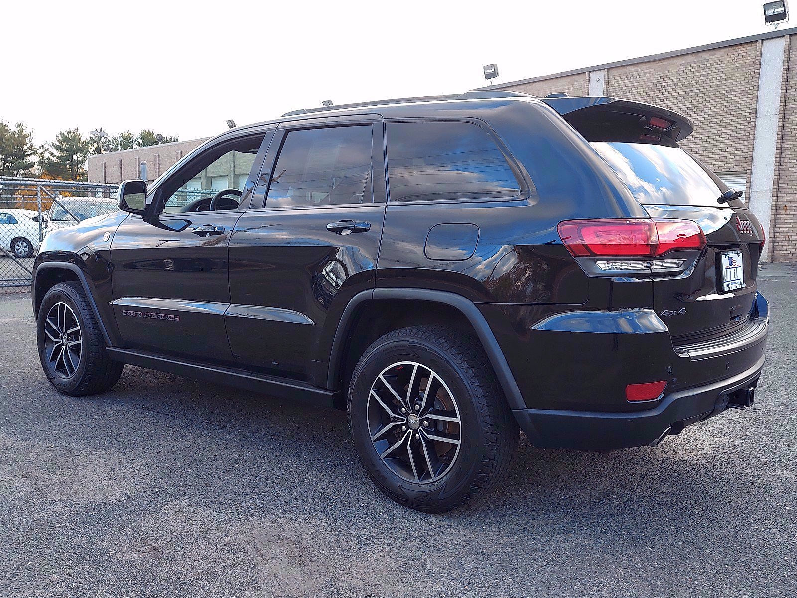 Used 2018 Jeep Grand Cherokee Trailhawk image 4