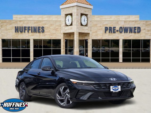 Certified 2026 Hyundai Elantra Limited FWD image 1