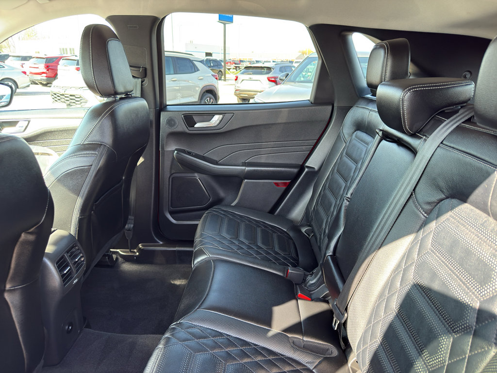 Used 2023 Ford Escape SE w/ PHEV Premium Package FWD image 32