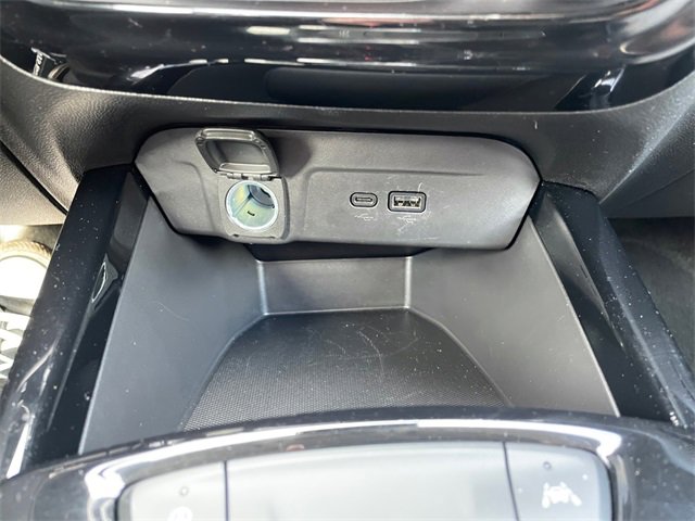 Used 2025 Chevrolet Trax LT w/ LT Convenience Package image 25