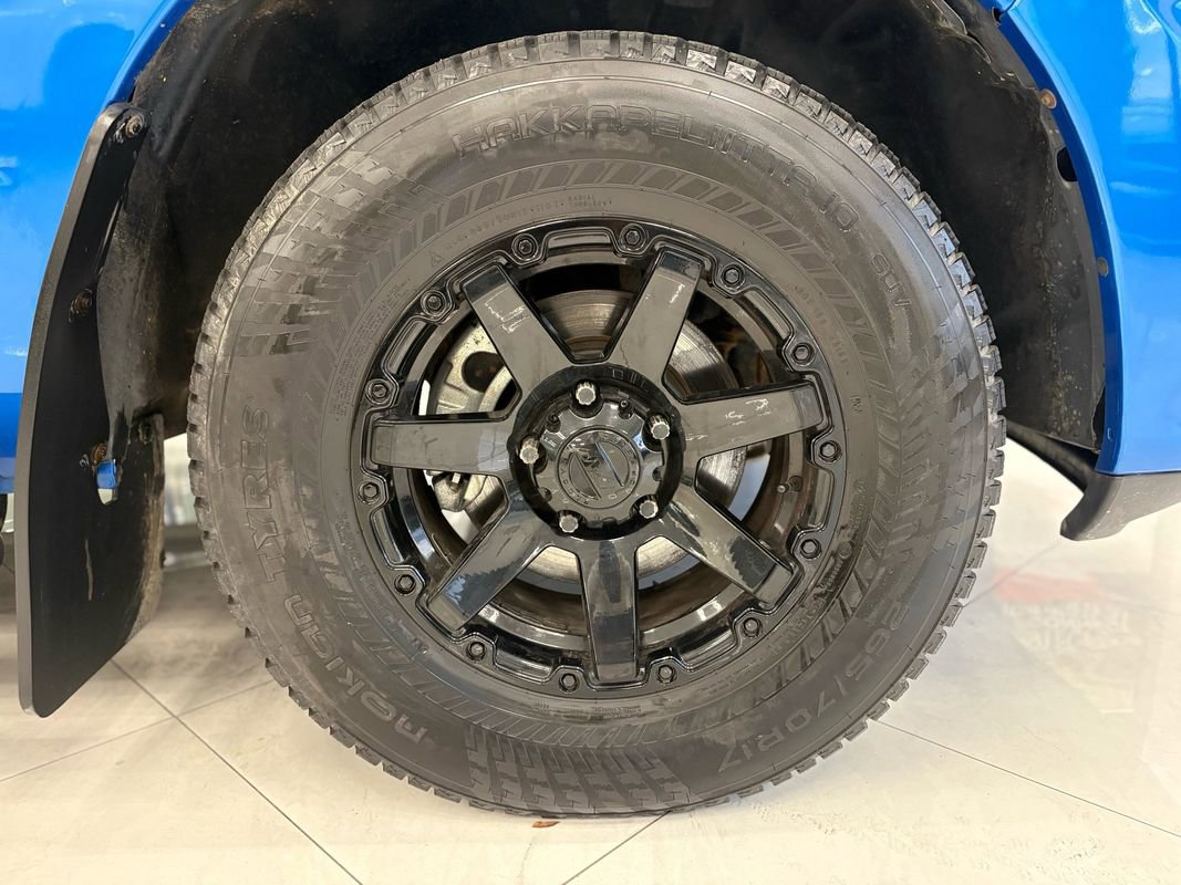 Used 2018 RAM 1500 Sport w/ Hydro Blue Sport Package image 41