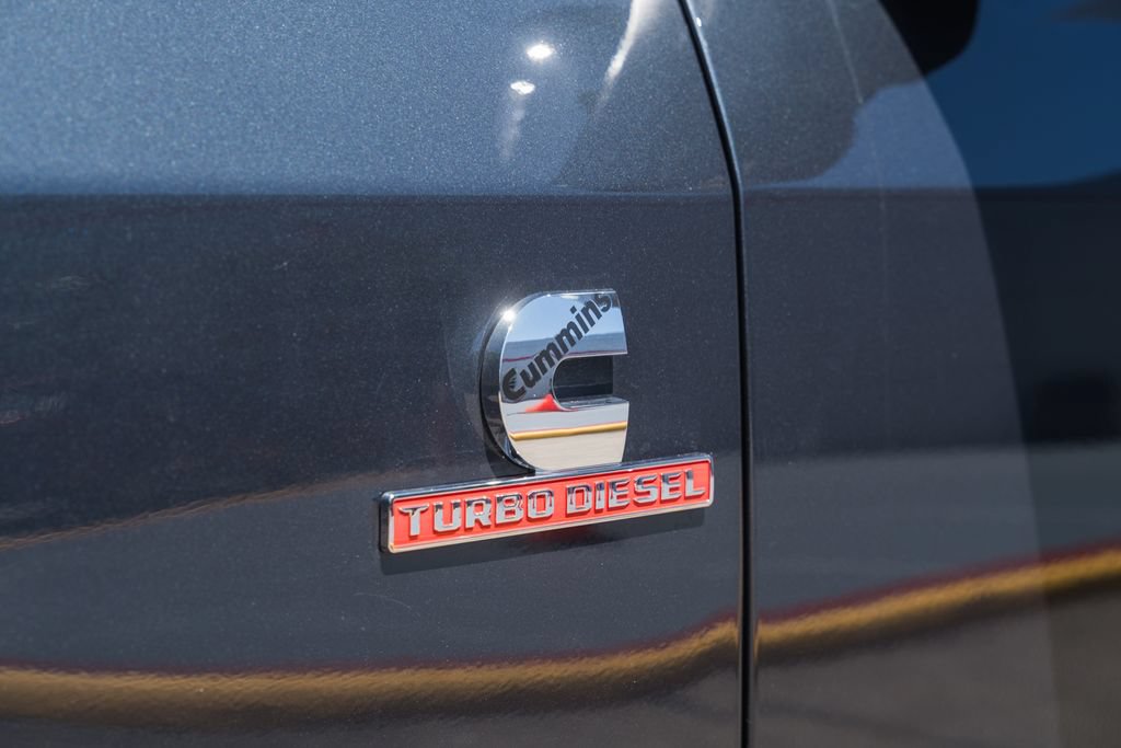 New 2026 RAM 2500 Laramie AWD/4WD image 18
