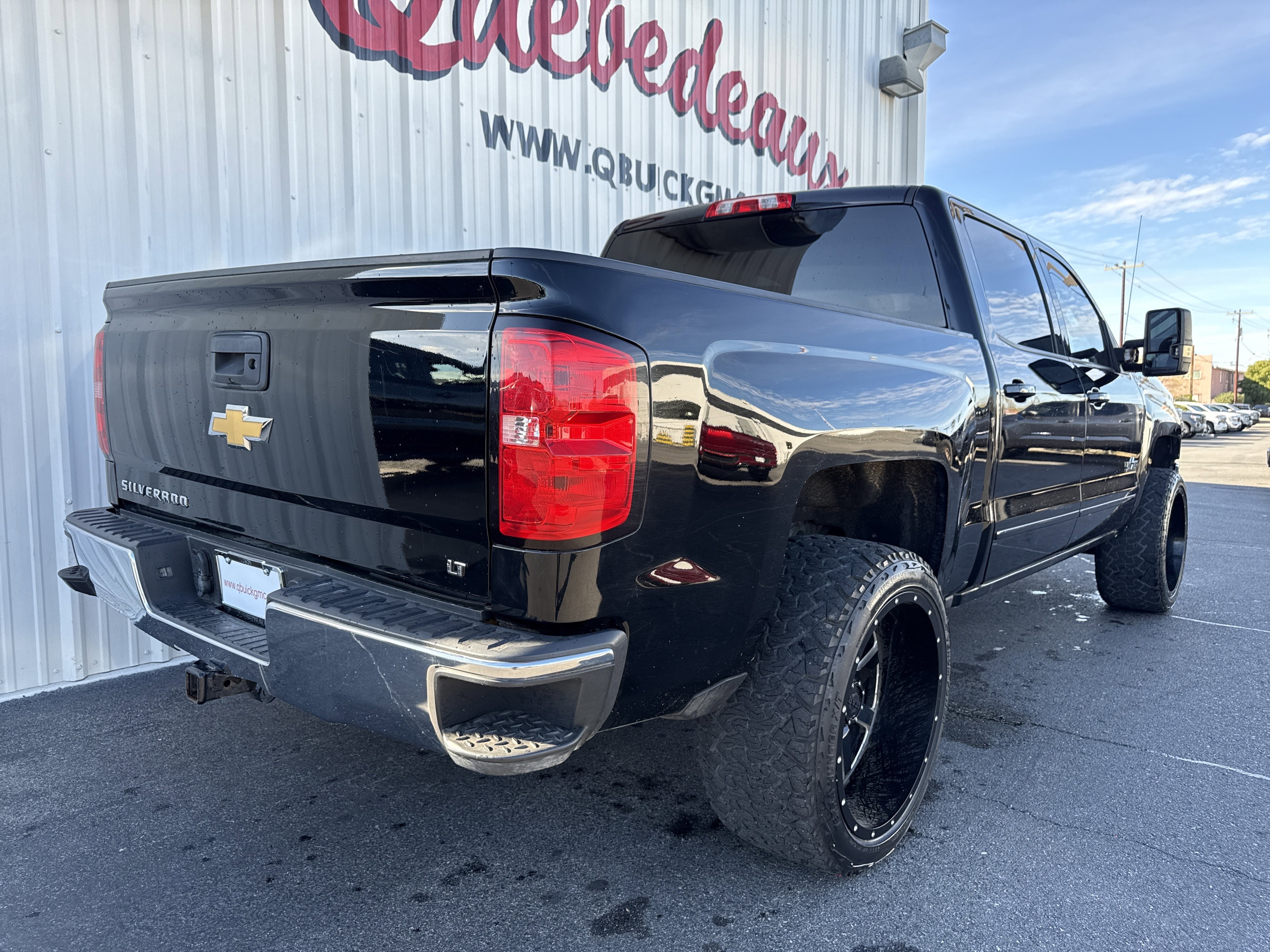 Used 2018 Chevrolet Silverado 1500 LT w/ Texas Edition image 28