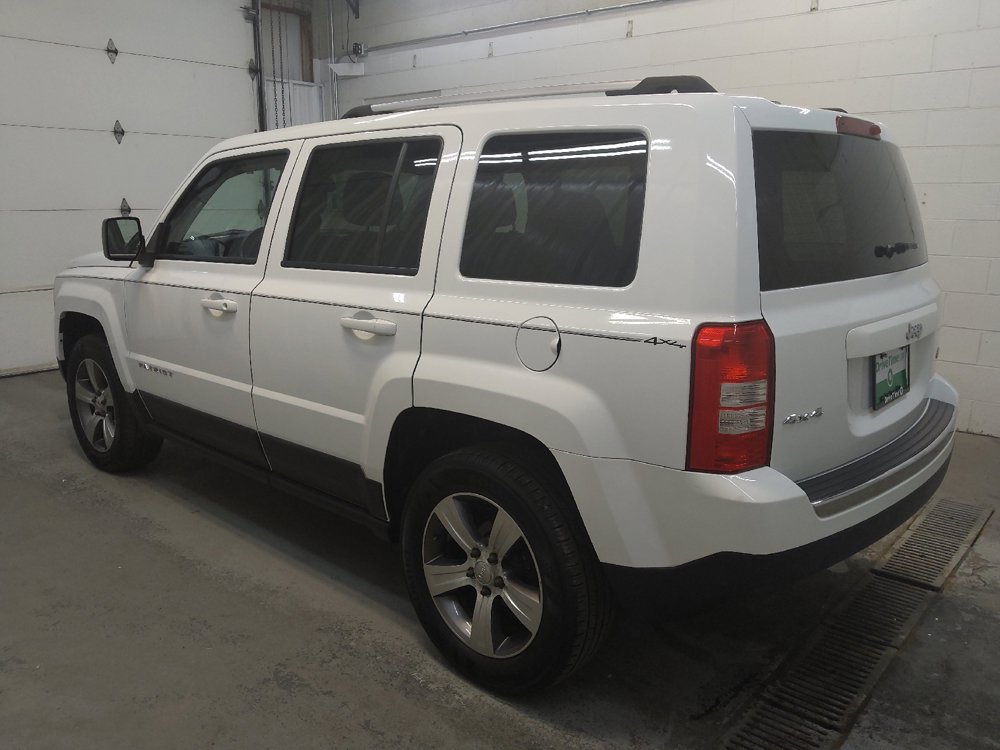 Used 2017 Jeep Patriot High Altitude AWD/4WD image 3
