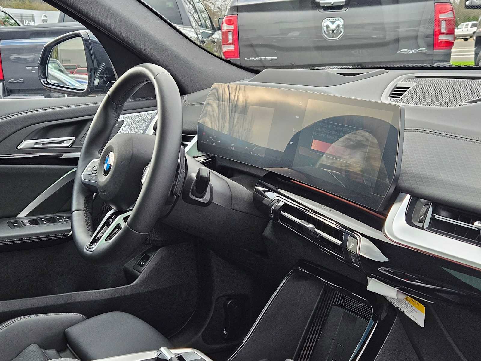 Used 2025 BMW X2 xDrive28i w/ Premium Package image 12