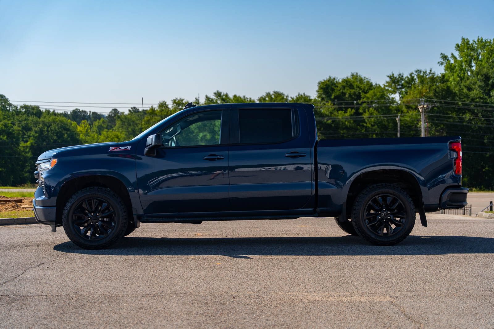 Used 2023 Chevrolet Silverado 1500 RST AWD/4WD image 4