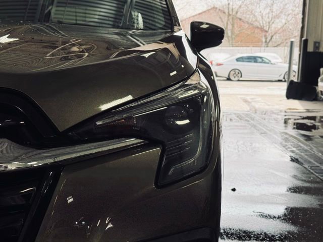 Used 2024 Subaru Ascent Premium w/ Convenience Package image 3