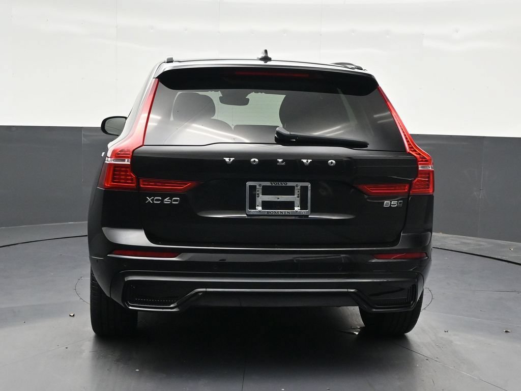 Certified 2024 Volvo XC60 B5 Plus w/ Climate Package AWD/4WD image 5