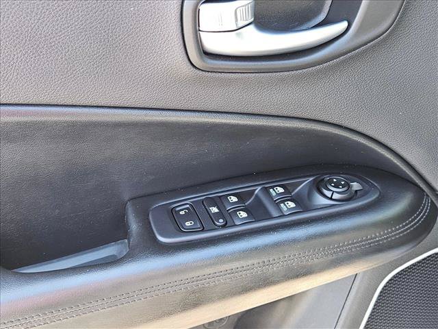Used 2019 Jeep Compass Latitude FWD image 12