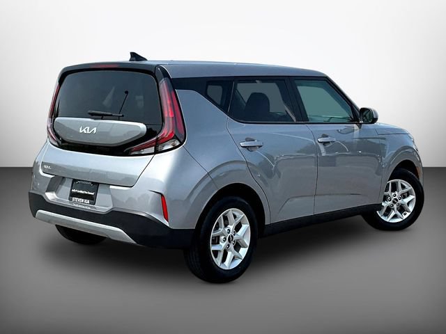 Certified 2025 Kia Soul LX w/ LX Technology Package FWD image 6