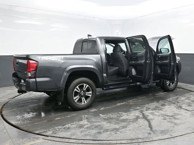 Used 2019 Toyota Tacoma TRD Sport image 38
