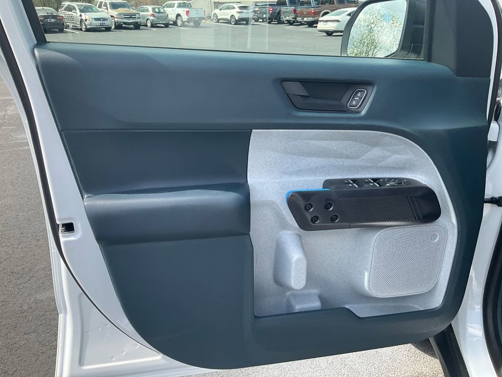 New 2026 Ford Maverick XLT image 17