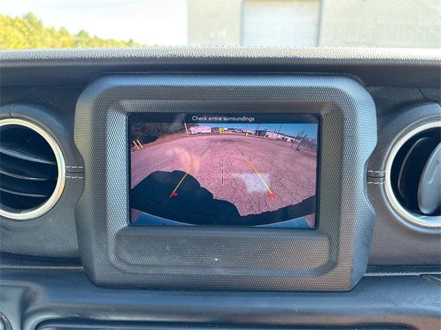 Used 2020 Jeep Wrangler Unlimited Sahara image 26